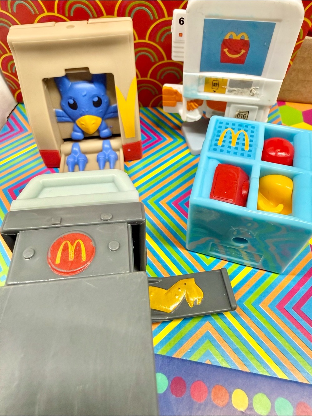 Lil McDonald's" miniature restaurant collection 4 pieces included